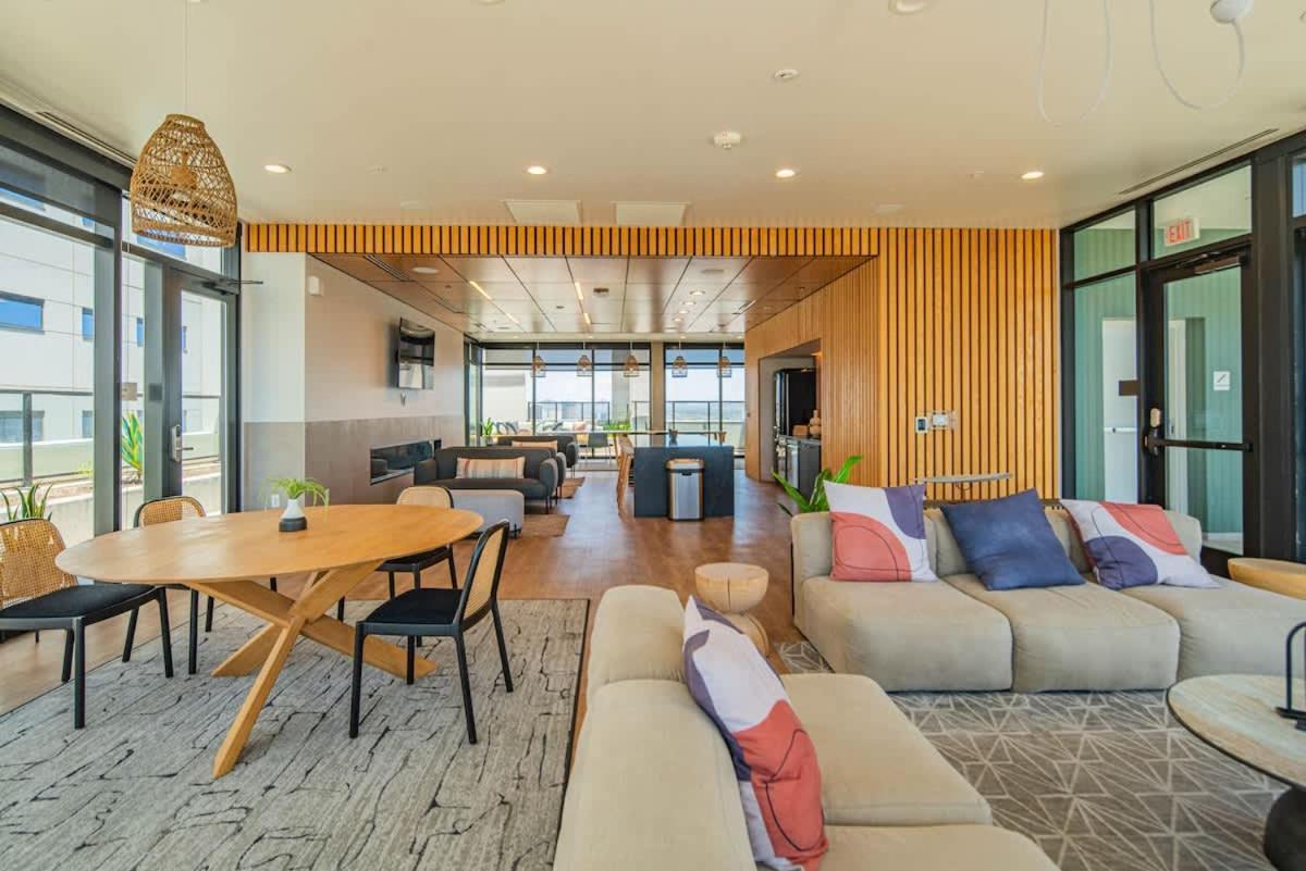 フェニックスDetailed 2Bd, Highrise Dt, Pool, Gym, Parking, Sleeps 8アパートメント エクステリア 写真