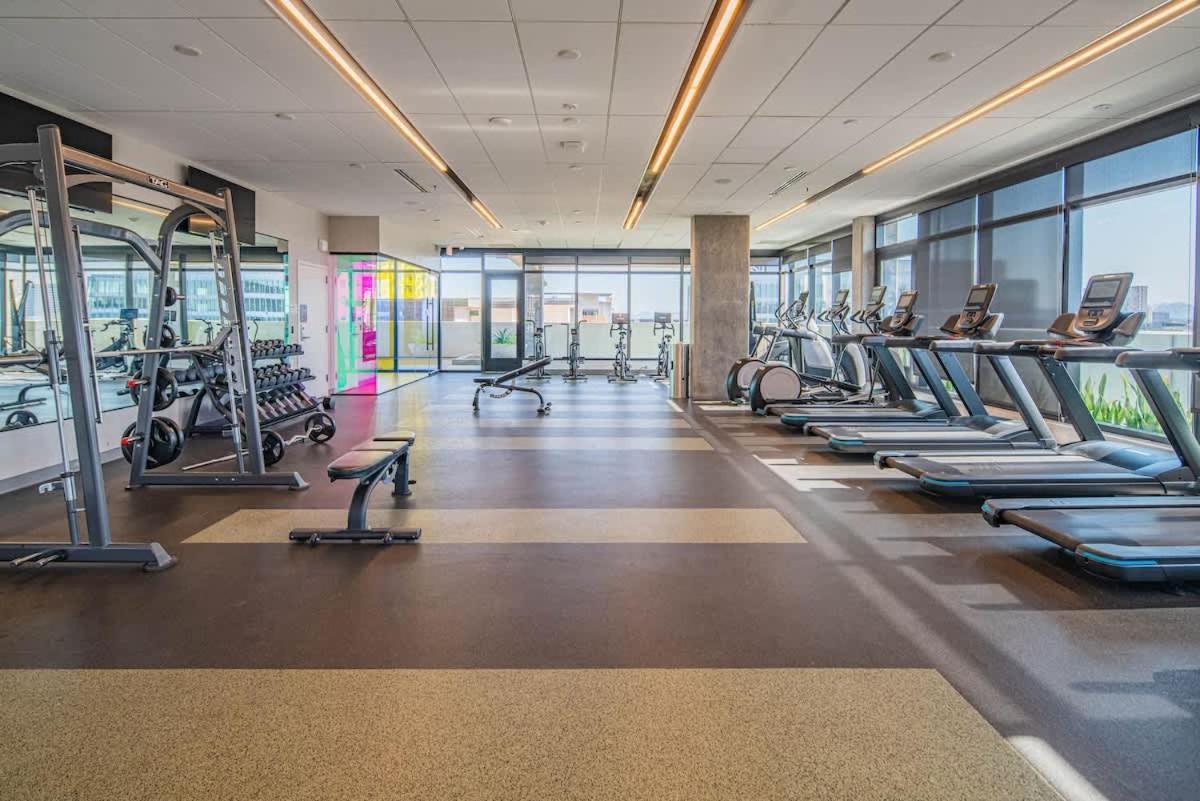 フェニックスDetailed 2Bd, Highrise Dt, Pool, Gym, Parking, Sleeps 8アパートメント エクステリア 写真