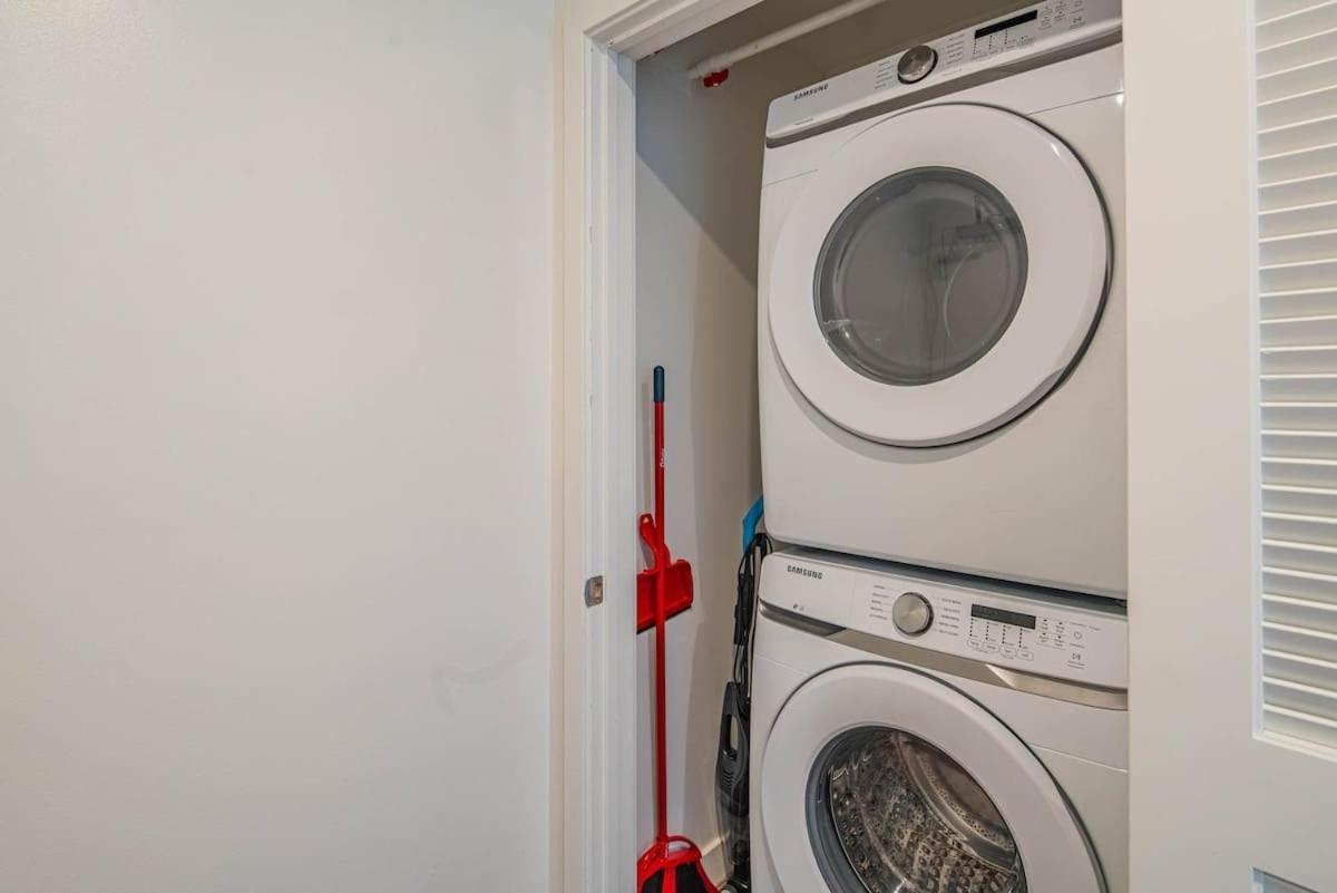 フェニックスDetailed 2Bd, Highrise Dt, Pool, Gym, Parking, Sleeps 8アパートメント エクステリア 写真
