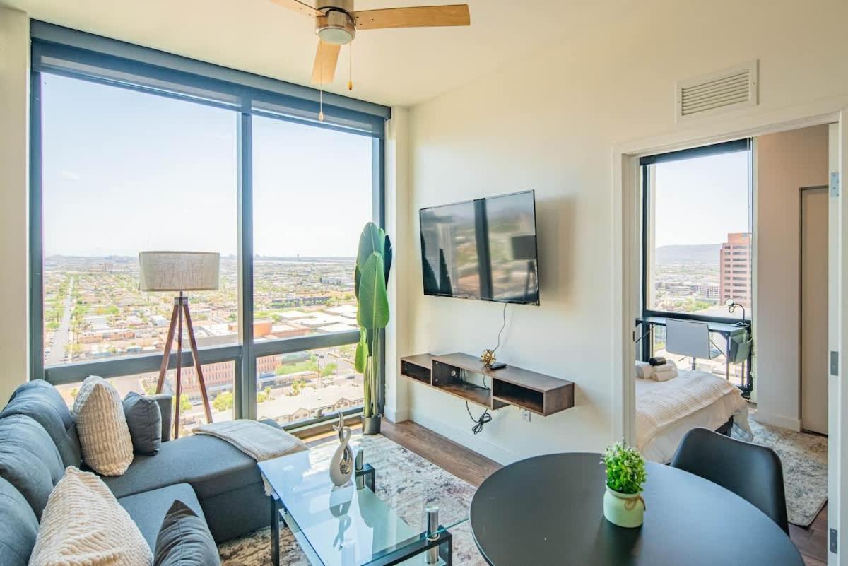 フェニックスDetailed 2Bd, Highrise Dt, Pool, Gym, Parking, Sleeps 8アパートメント エクステリア 写真