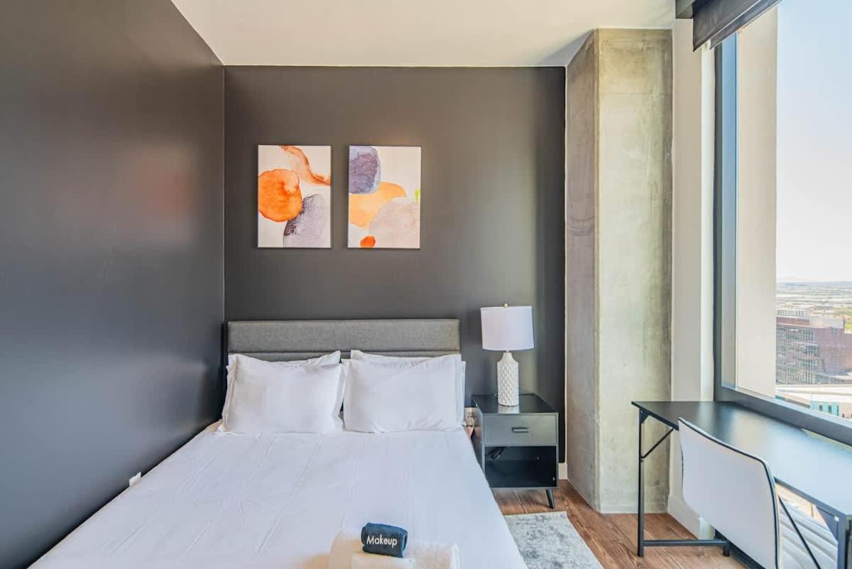 フェニックスDetailed 2Bd, Highrise Dt, Pool, Gym, Parking, Sleeps 8アパートメント エクステリア 写真